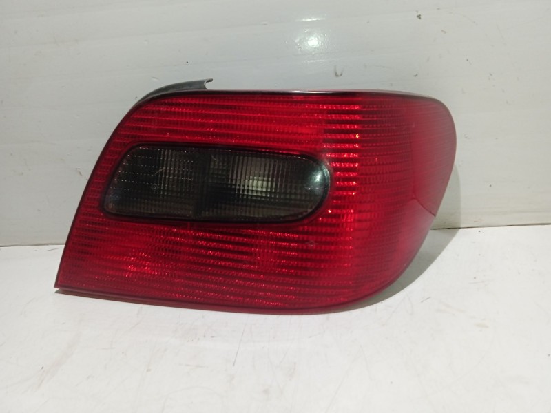 Recambio de piloto trasero derecho para citroën xsara (n1) 1.9 d referencia OEM IAM 6351J5  