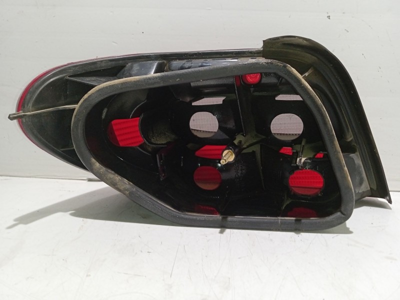 Recambio de piloto trasero derecho para citroën xsara (n1) 1.9 d referencia OEM IAM 6351J5  