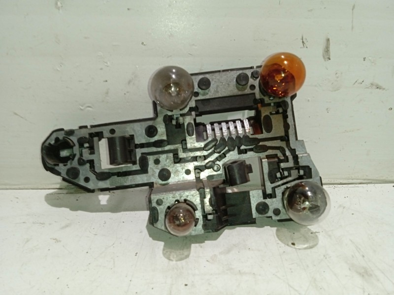 Recambio de portalamparas para seat ibiza ii (6k1) 1.4 i referencia OEM IAM 96224000  