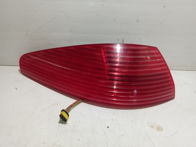 Recambio de piloto trasero izquierdo para peugeot 607 (s1) básico referencia OEM IAM 6350N2  