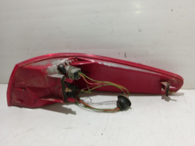 Recambio de piloto trasero izquierdo para peugeot 607 (s1) básico referencia OEM IAM 6350N2  