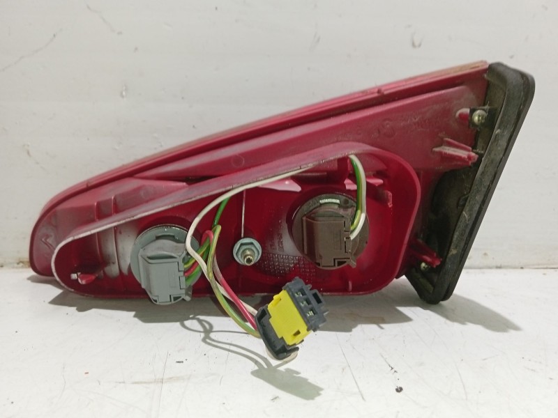 Recambio de piloto trasero izquierdo interior para peugeot 607 (s1) básico referencia OEM IAM   