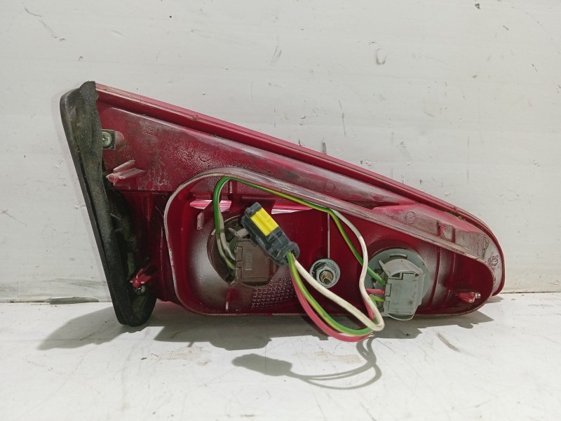 Recambio de piloto trasero derecho interior para peugeot 607 (s1) básico referencia OEM IAM   