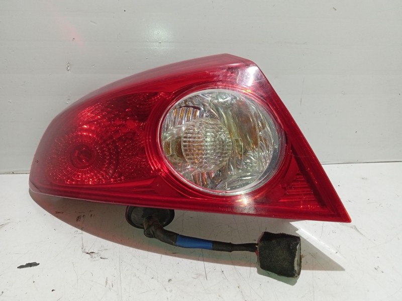 Recambio de piloto trasero izquierdo para chevrolet lacetti 2.0 diesel cat referencia OEM IAM   