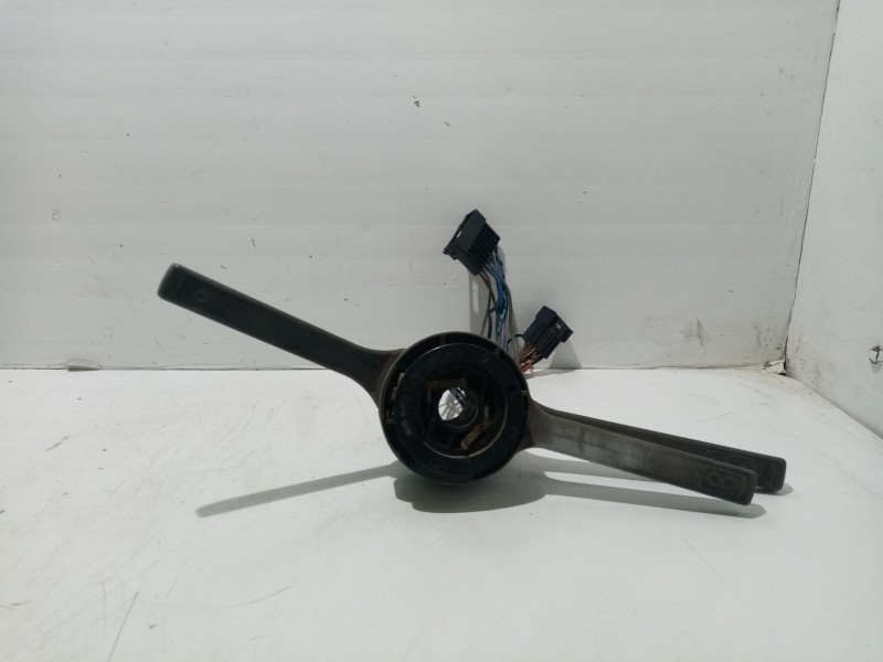 Recambio de mando luces para seat marbella 0.9 cat referencia OEM IAM 440138  