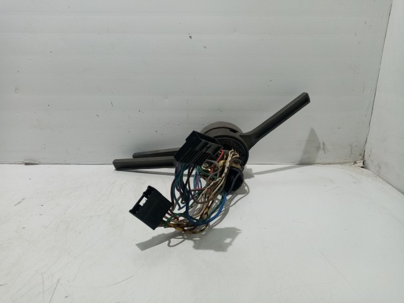 Recambio de mando luces para seat marbella 0.9 cat referencia OEM IAM 440138  