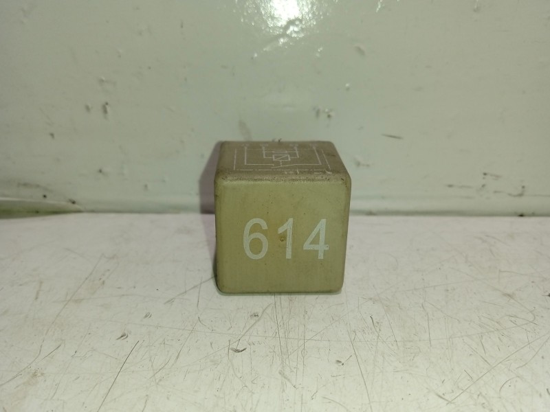 Recambio de rele para audi a6 c6 (4f2) 2.0 tdi referencia OEM IAM 8E0951253 899332000 614