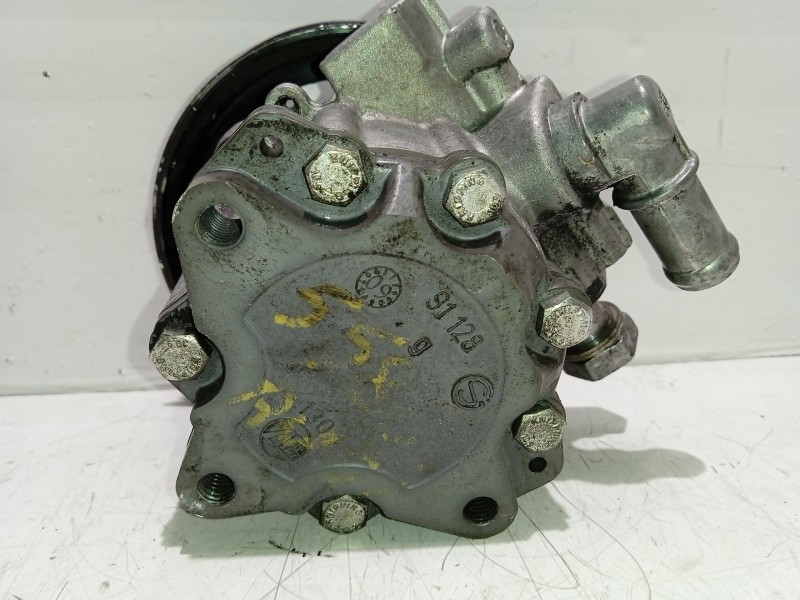 Recambio de bomba servodireccion para audi a6 c6 (4f2) 2.0 tdi referencia OEM IAM 4F0145155P  