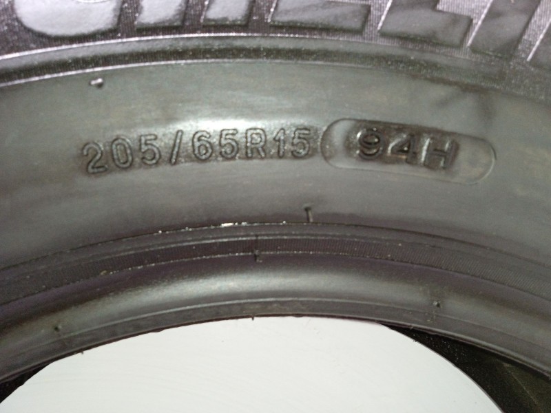 Recambio de neumatico para seat leon (1m1) 1.9 tdi referencia OEM IAM   