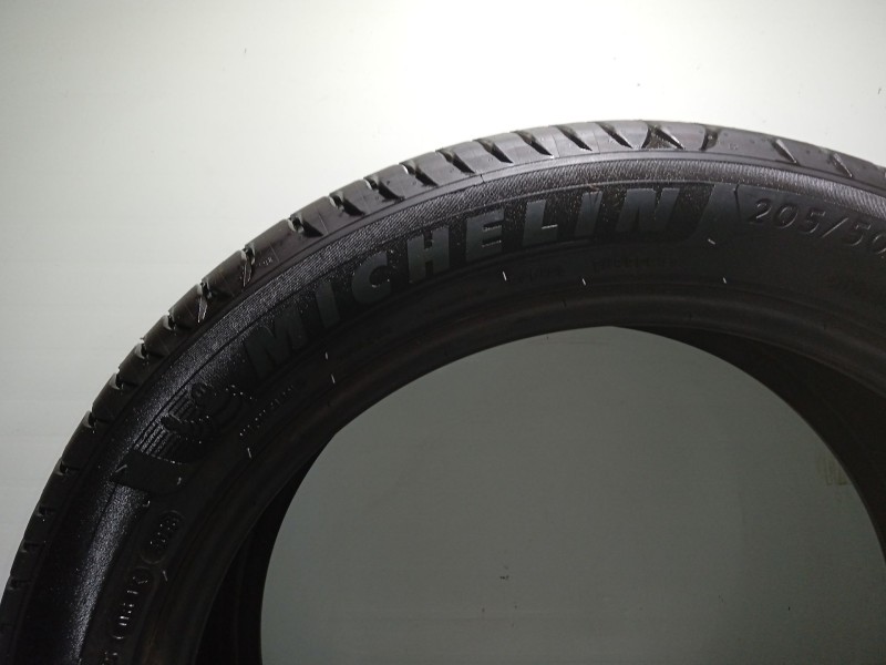 Recambio de neumatico para volkswagen golf iv (1j1) 1.9 tdi referencia OEM IAM   