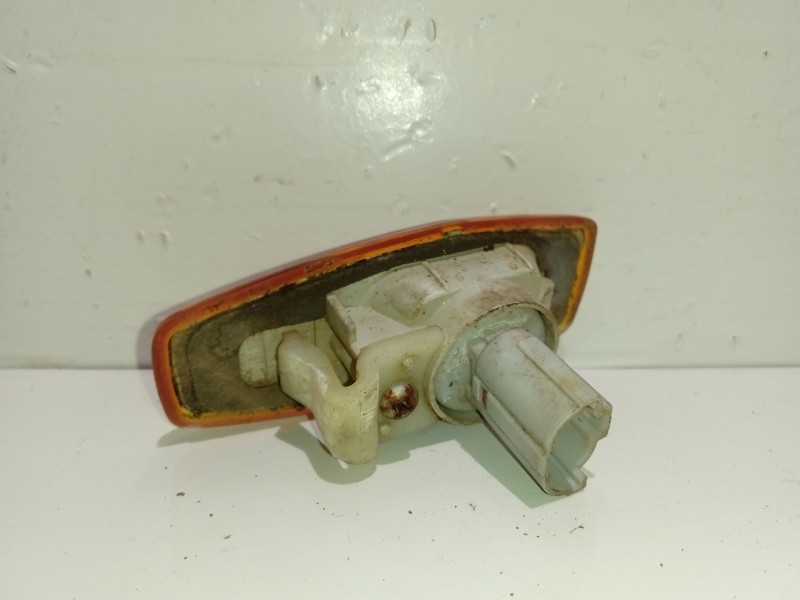 Recambio de piloto lateral izquierdo para hyundai xg 3.0 xg referencia OEM IAM 923033A000   Recambio de piloto lateral izquierdo para hyundai xg 3.0 xg referencia OEM IAM 923033A000