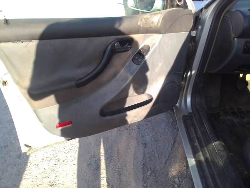 seat leon (1m1) del año 2000