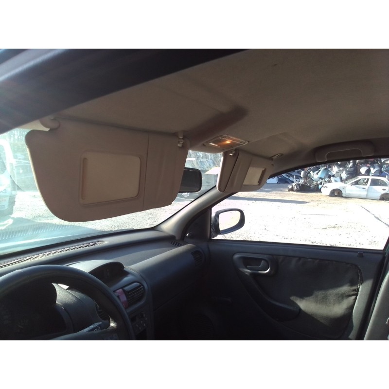 opel corsa c (x01) del año 2003