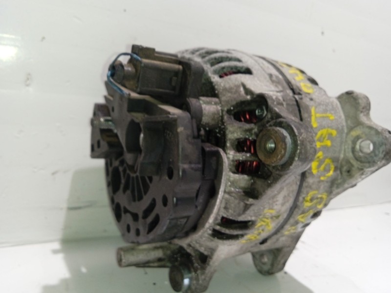 Recambio de alternador para volkswagen passat berlina (3b3) comfortline referencia OEM IAM CAL15130GS 028903031 028903029E