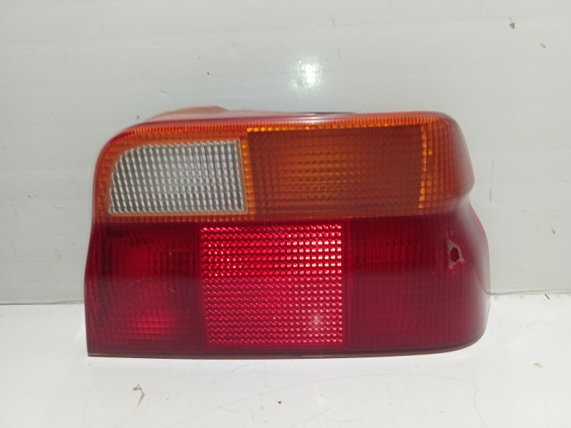 Recambio de piloto trasero derecho para ford orion iii (gal) 1.6 referencia OEM IAM   