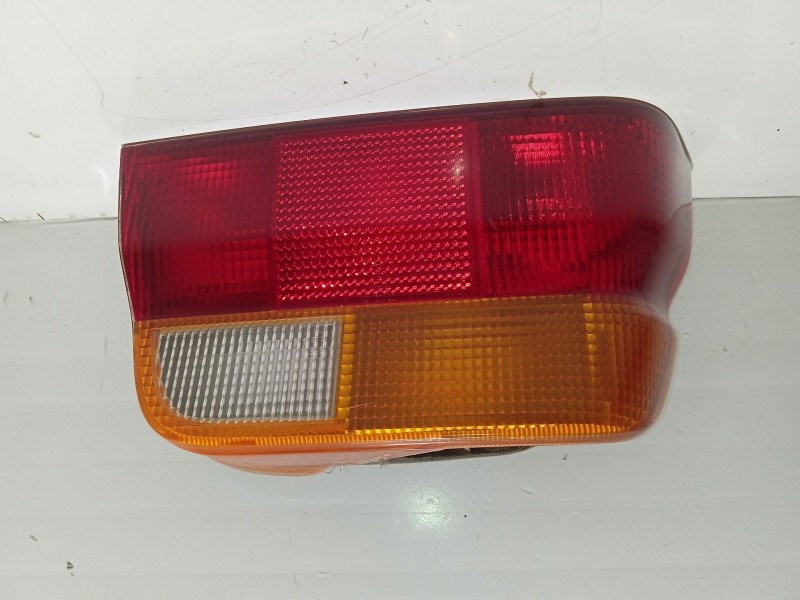 Recambio de piloto trasero izquierdo para ford orion iii (gal) 1.6 referencia OEM IAM   