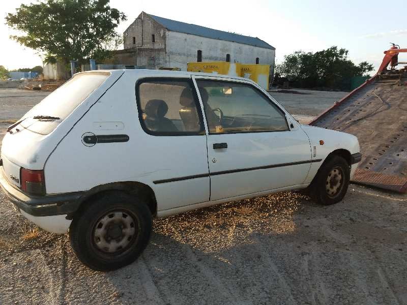 peugeot 205 berlina 1.8 diesel cat   |   0.83 - ... | 1983 | 58 cv / 43 kw del año 1983