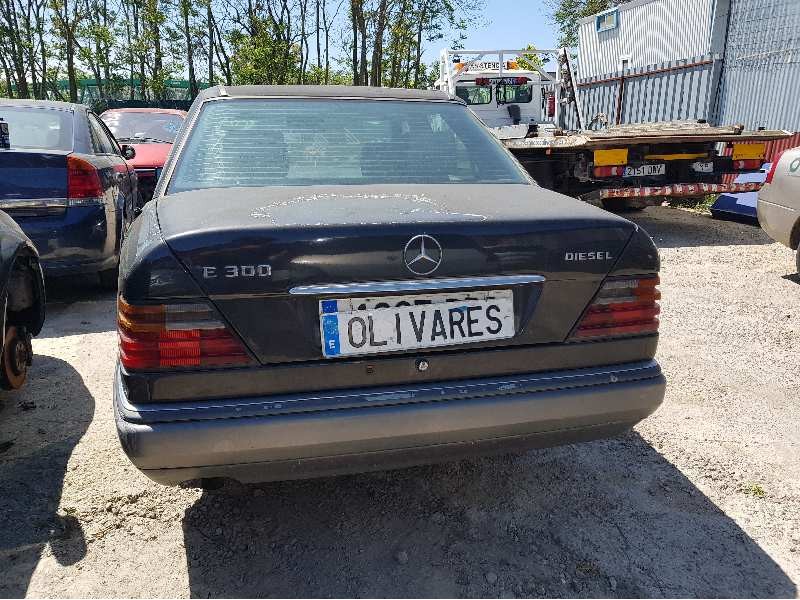 mercedes clase e (w124) berlina e 300 diesel (124.131)   |   05.93 - ... | 1993 | 136 cv / 100 kw del año 1993