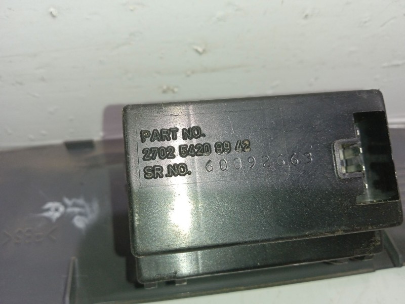 Recambio de consola central para tata indica referencia OEM IAM 270254209942  