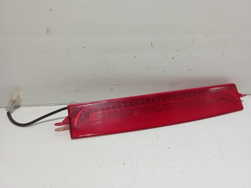 Recambio de luz central de freno para tata indica referencia OEM IAM   
