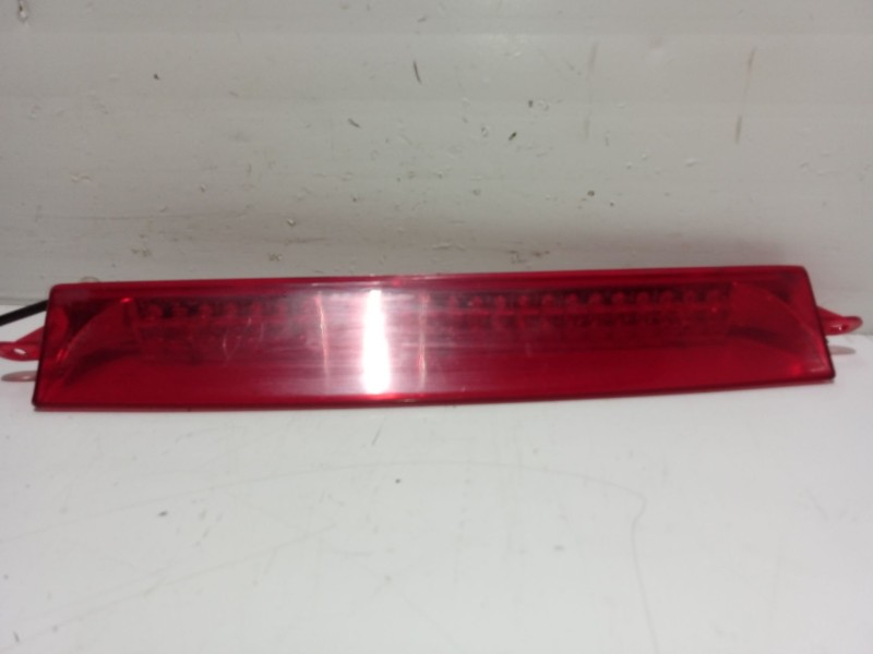 Recambio de luz central de freno para tata indica referencia OEM IAM   