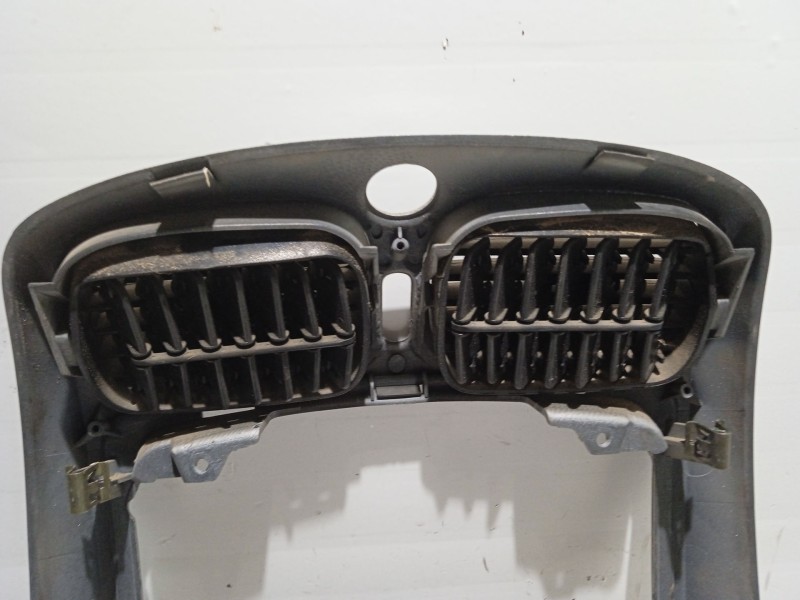 Recambio de mascara central de salpicadero para tata indica referencia OEM IAM   