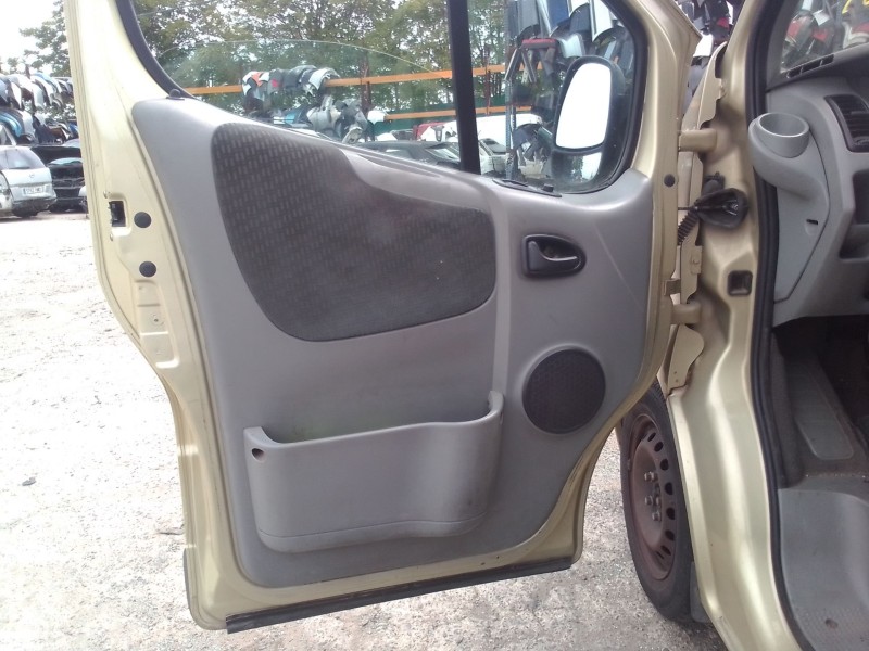 nissan primastar autobús (x83) del año 2001