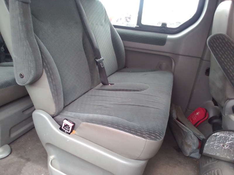 nissan primastar autobús (x83) del año 2001