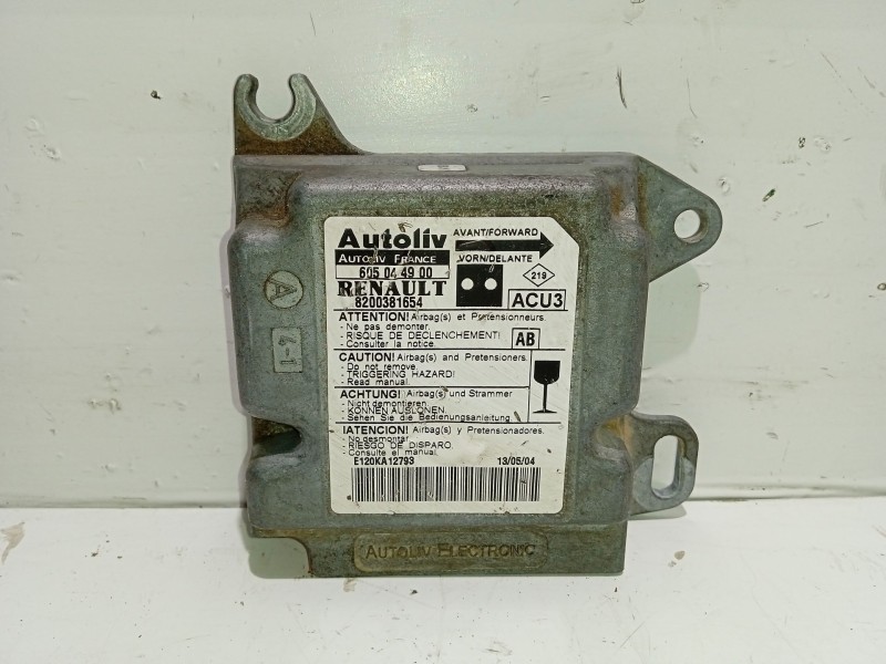 Recambio de centralita airbag para renault kangoo referencia OEM IAM 8200381654  