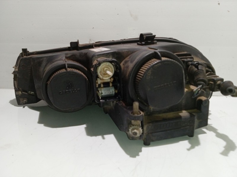 Recambio de faro derecho para alfa romeo 156 (932_) 1.9 jtd (932b2) referencia OEM IAM 38420381  