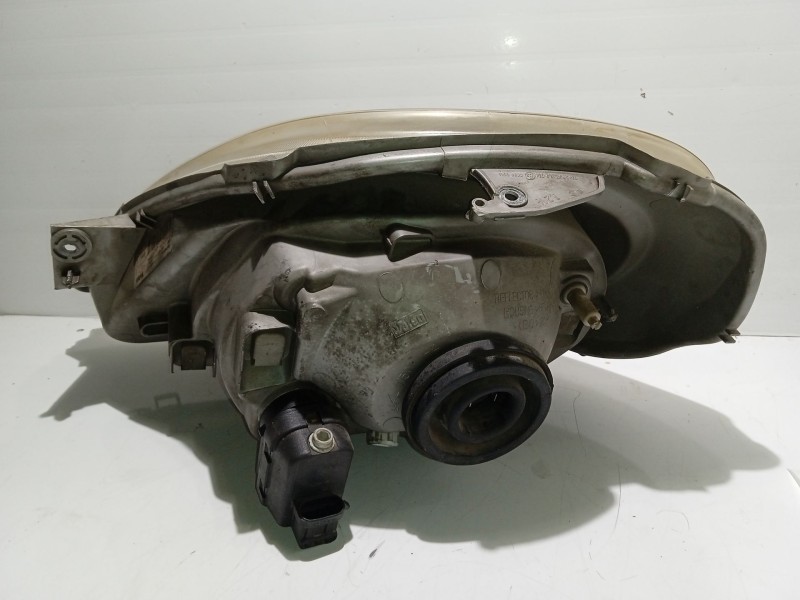 Recambio de faro derecho para nissan primastar autobús (x83) dci 100 referencia OEM IAM 7700311372 91165720 