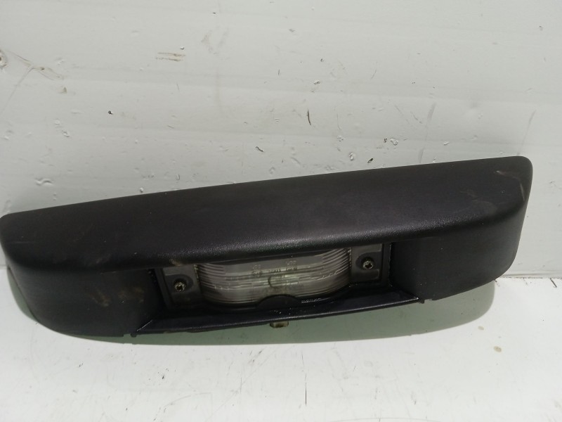 Recambio de piloto matricula para nissan primastar autobús (x83) dci 100 referencia OEM IAM 8200434685  