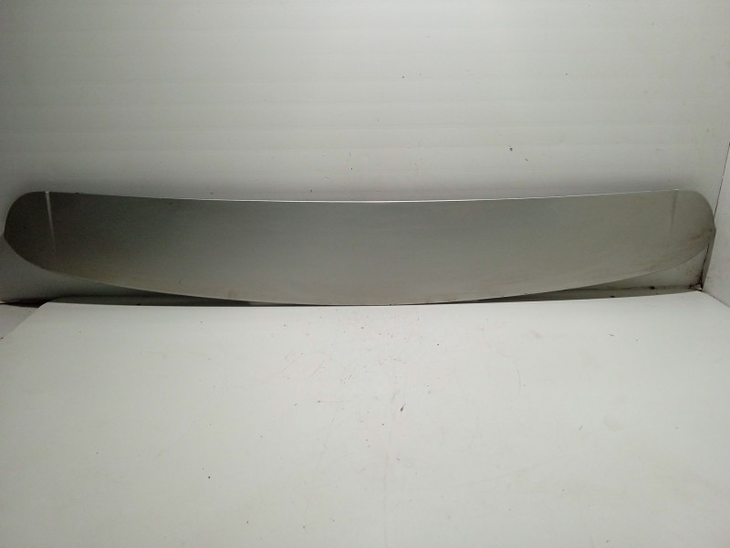 Recambio de aleron trasero para citroën c4 berlina 1.6 16v hdi referencia OEM IAM 96811714XT  