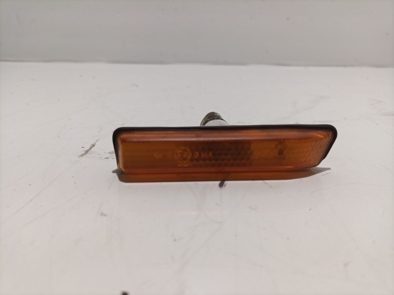 Recambio de piloto lateral derecho para bmw x5 (e53) 3.0 d referencia OEM IAM 63138372242  