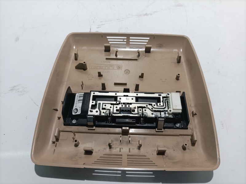 Recambio de luz interior para bmw x5 (e53) 3.0 d referencia OEM IAM 633183799099  