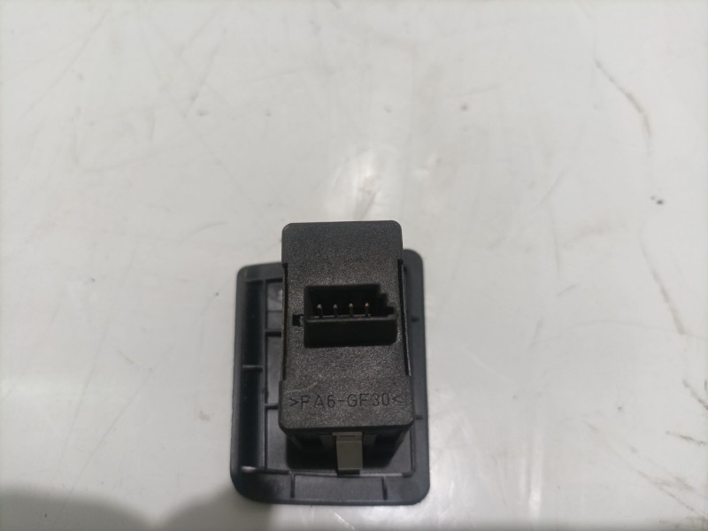 Recambio de mando elevalunas trasero derecho para bmw x5 (e53) 3.0 d referencia OEM IAM 8385956  