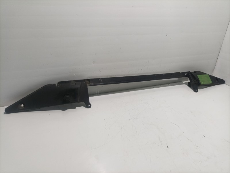 Recambio de travesaño superior para bmw x5 (e53) 3.0 d referencia OEM IAM 17111439117  