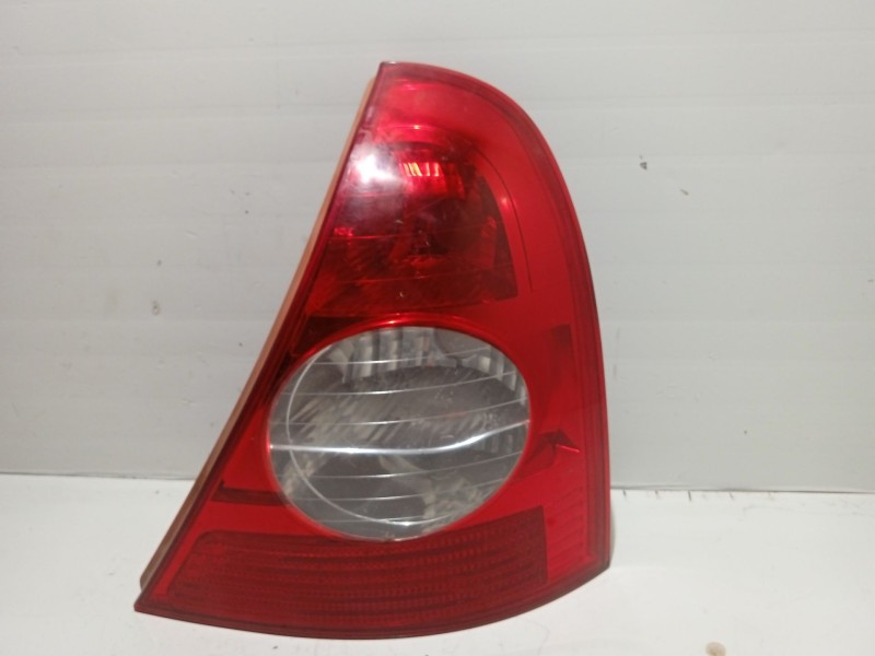 Recambio de piloto trasero derecho para renault clio ii (bb_, cb_) 1.5 dci referencia OEM IAM   