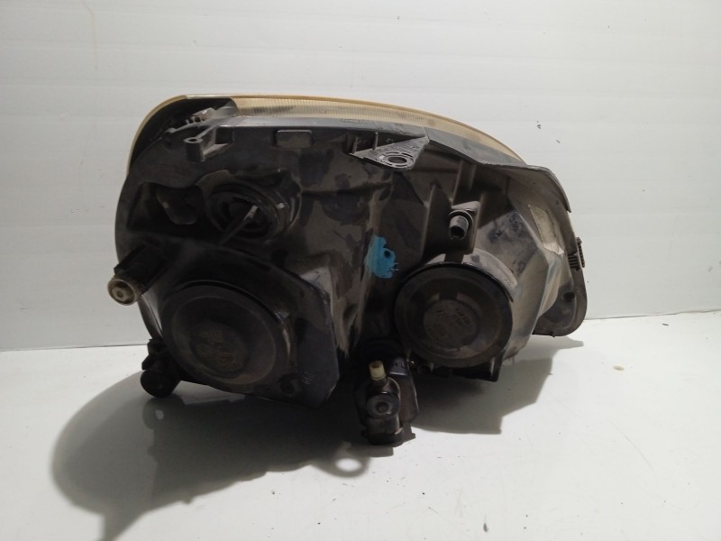 Recambio de faro izquierdo para renault clio ii (bb_, cb_) 1.5 dci referencia OEM IAM 15601700  