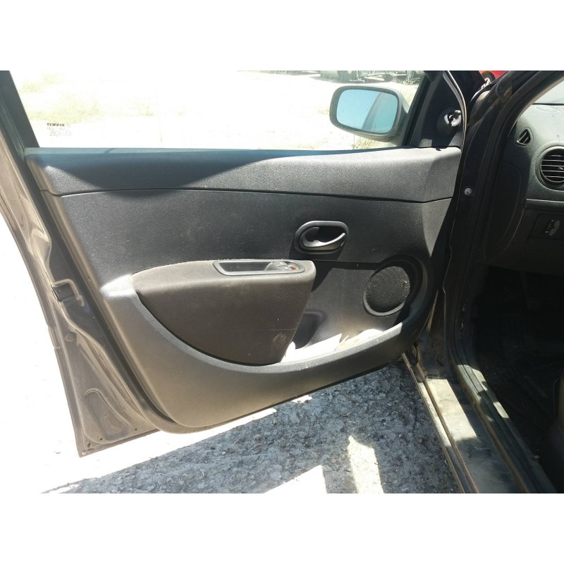 renault clio iii    |   0.05 - ... | 2005 del año 2005