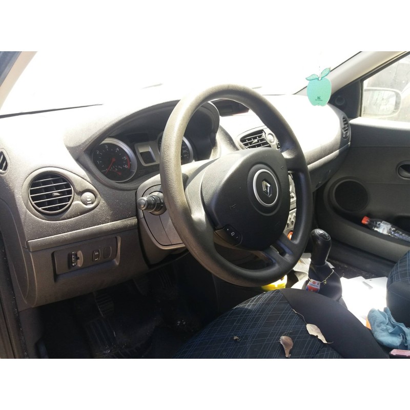 renault clio iii    |   0.05 - ... | 2005 del año 2005