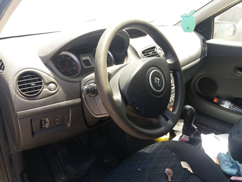 renault clio iii    |   0.05 - ... | 2005 del año 2005