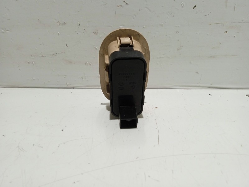 Recambio de interruptor para kia carnival referencia OEM IAM 202004533  