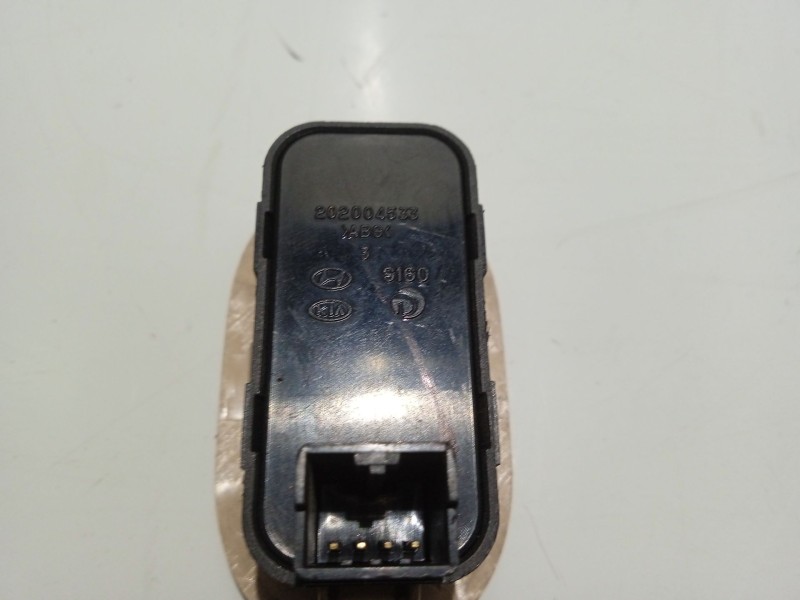 Recambio de interruptor para kia carnival referencia OEM IAM 202004533  