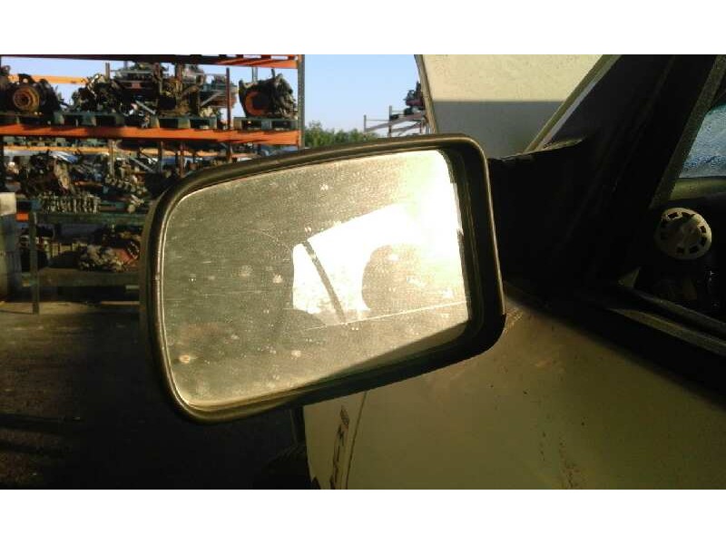 Recambio de retrovisor izquierdo para peugeot 205 berlina 1.8 d generation   |   09.95 - 12.98 | 1995 - 1998 | 58 cv / 43 kw ref