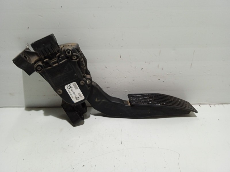 Recambio de potenciometro pedal para opel signum elegance referencia OEM IAM 9186724  