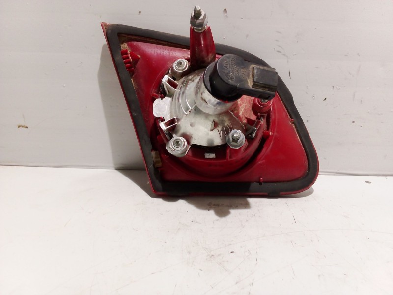 Recambio de piloto trasero derecho interior para volkswagen passat berlina (3c2) referencia OEM IAM 3C5945093E  