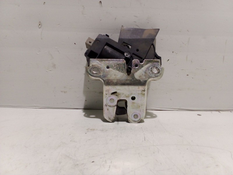 Recambio de cerradura maletero / porton para volkswagen passat berlina (3c2) referencia OEM IAM 4F5827505D  