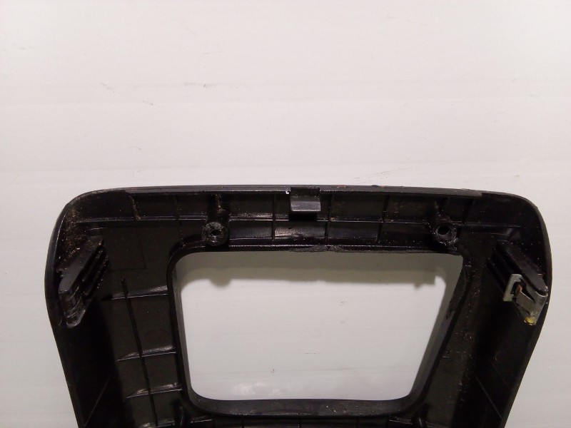 Recambio de mascara palanca cambio para hyundai elantra (xd) 2.0 crdi cat referencia OEM IAM 846532D000  