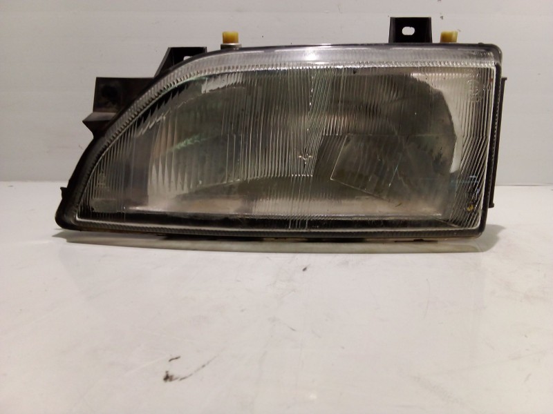 Recambio de faro izquierdo para ford orion iii (gal) 1.6 referencia OEM IAM 6619786  